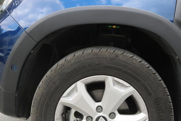 Dacia Duster Çamurluk Dodik Set Sensörlü 8 Parça ABS 2018-2024 Arası