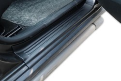 Body Kit » Plastik - Dacia Sandero Stepway Kapı Eşiği Plastik 2012-2019 Arası