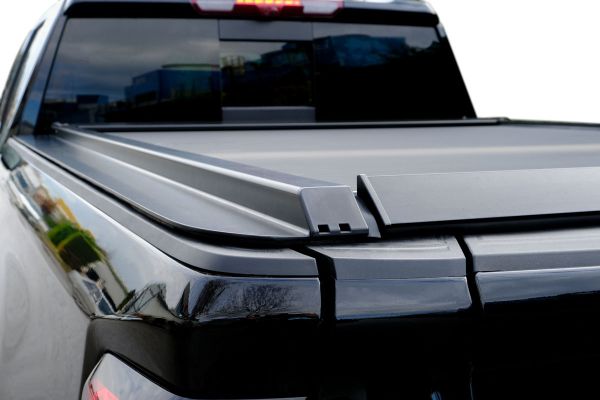 GMC Sierra 1500 Omback Sürgülü Bagaj Kapama Siyah 2019 ve Sonrası