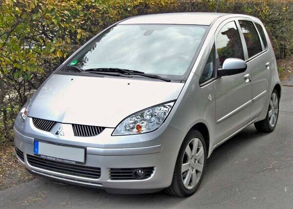 OMSA Mitsubishi Colt Krom Ön Panjur 24 Parça 2005-2008 Arası