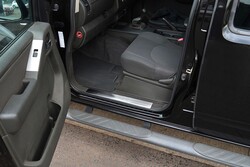 OMSA Nissan Navara Krom İç Kapı Eşiği 4 Parça 2006-2015 Arası - Thumbnail