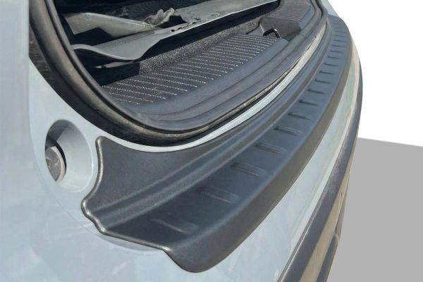 Nissan Qashqai Arka Tampon Eşiği Plastik 2021 ve Sonrası