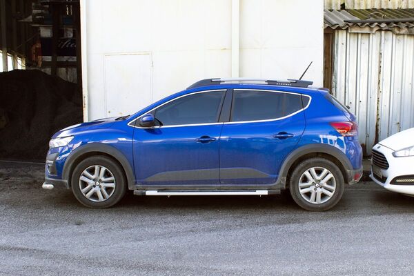 OMSA Dacia Sandero Stepway Krom Cam Çerçevesi 14 Parça 2020 ve Sonrası