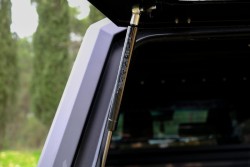 OMSA Isuzu D-Max Omcap Kapalı Kabin Paslanmaz Çelik 2025 ve Sonrası - Thumbnail