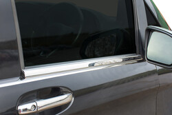 OMSA Mercedes Vito W447 Krom Cam Alt Çıtaları 8 Parça Tek Sürgülü Orta Şase 2014 ve Sonrası - Thumbnail