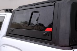 OMSA Mitsubishi L200 Omcap Camlı Kabin Paslanmaz Çelik Sürgülü Yan Camlar 2015-2023 Arası - Thumbnail