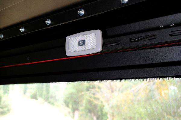 OMSA Mitsubishi L200 Omcap Camlı Kabin Paslanmaz Çelik Sürgülü Yan Camlar 2015-2023 Arası