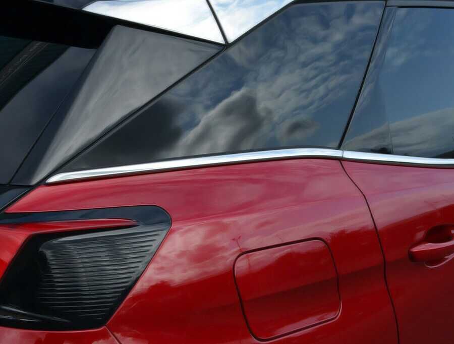 OMSA Peugeot 3008 Krom Cam Alt Çıtası 8 Parça 2016-2023 Arası