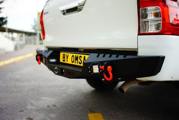 OMSA Toyota Hilux Dakar Çelik Arka Tampon Ledli Sensörlü 2015-2026 Arası