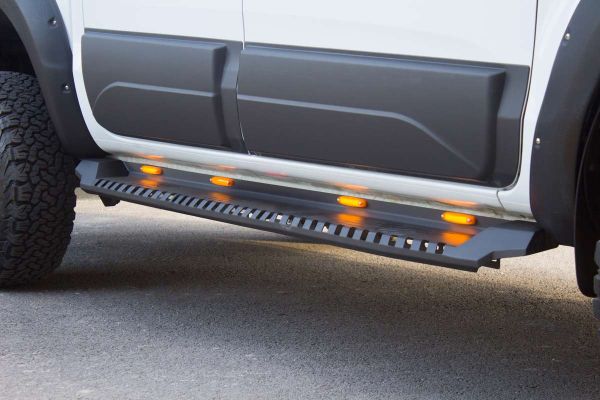 OMSA Toyota Hilux Dakar Yan Basamak Siyah V1 Ledli 2015-2026 Arası