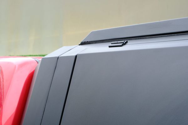 OMSA Toyota Hilux Omcap Camlı Kabin Camp Paslanmaz Çelik 2015-2026 Arası