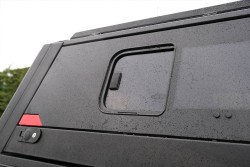 OMSA Toyota Hilux Omcap Camlı Kabin Paslanmaz Çelik Sürgülü Yan Camlar 2015-2026 Arası - Thumbnail