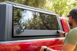 OMSA Toyota Hilux Omcap Camlı Kabin Paslanmaz Çelik Sürgülü Yan Camlar 2015-2026 Arası - Thumbnail
