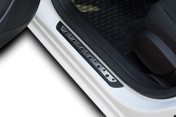OMSA VW Amarok Kapı Eşiği Dotline 4 Parça Yazısız 2010-2021 Arası