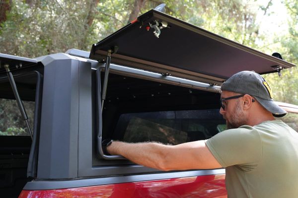 OMSA VW Amarok Omcap Camlı Kabin Camp Paslanmaz Çelik 2022 ve Sonrası