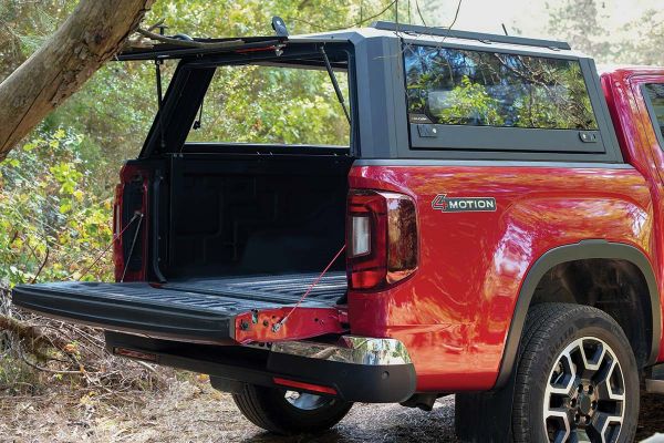 OMSA VW Amarok Omcap Camlı Kabin Paslanmaz Çelik 2022 ve Sonrası