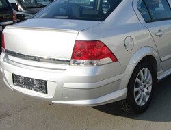 Body Kit » Fiber - Opel Astra H Sedan Spoiler 2008-2010 Arası