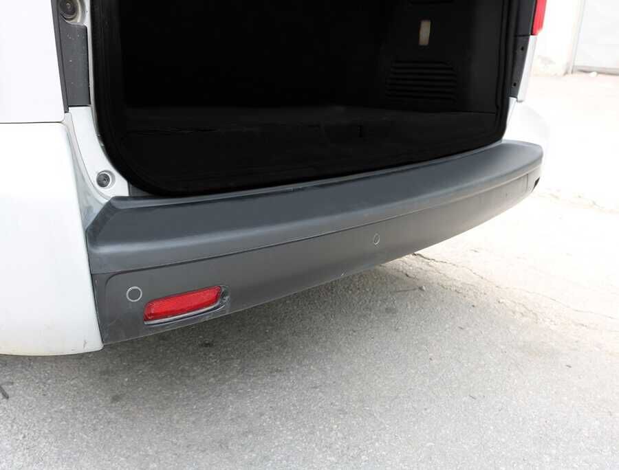 Renault Trafic 2 Arka Tampon Eşiği Plastik 2001-2014 Arası