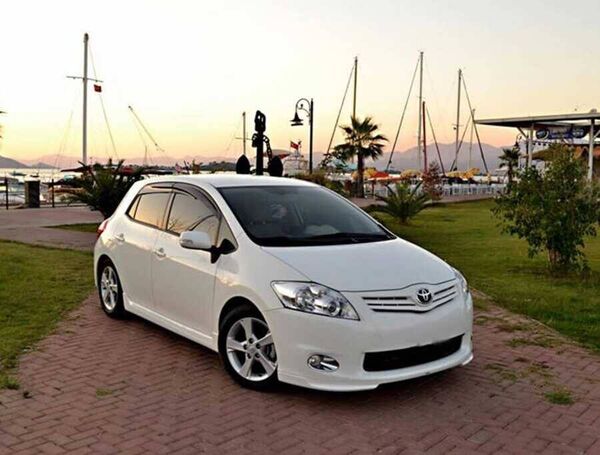 Toyota Auris HB Marşpiyel 2009-2011 Arası