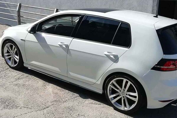 VW Golf 7 Marşpiyel Piano Black 2012-2019 Arası