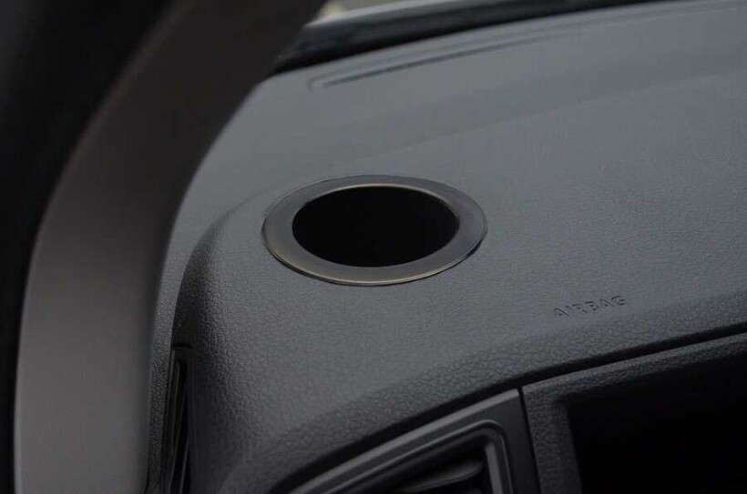 OMSA VW T6 Transporter Siyah Krom Bardaklık Çerçevesi 2015 ve Sonrası - Thumbnail